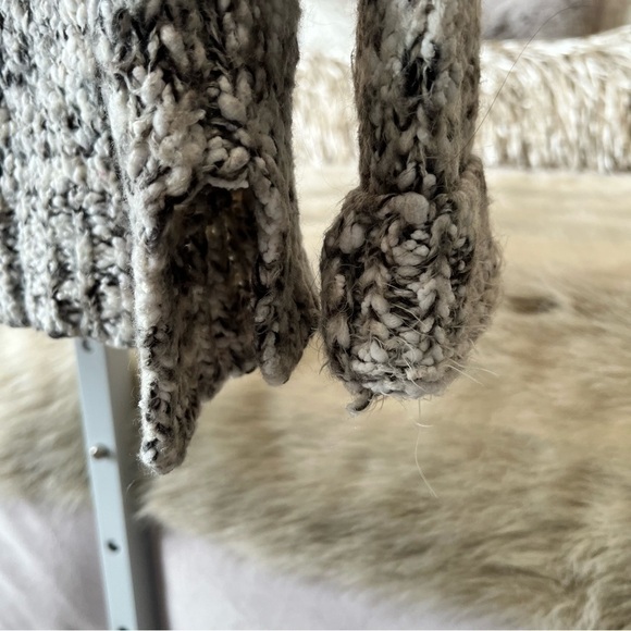 FOREVE 21 S Slouchy Knobby Cable Knit Scoop Neck Black White Marble Sweater Warm - Picture 2 of 12